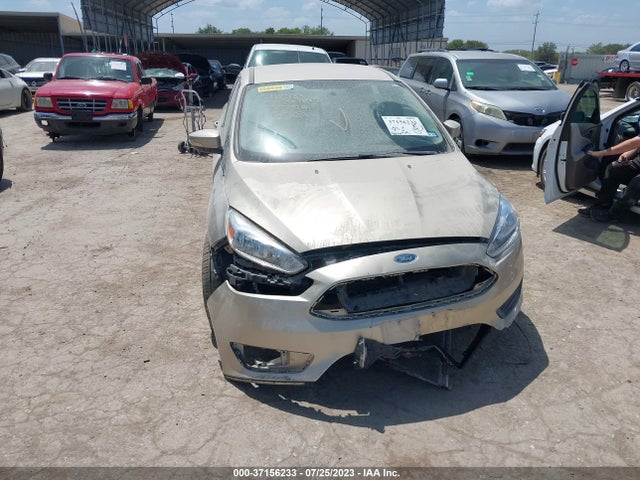 1FADP3F28HL258810 Ford FOCUS SE