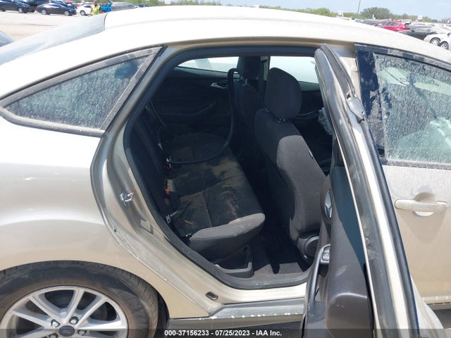 1FADP3F28HL258810 Ford FOCUS SE