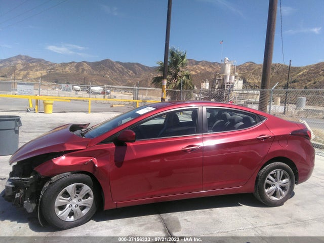 2016 HYUNDAI ELANTRA SE VIN: 5NPDH4AE4GH696337