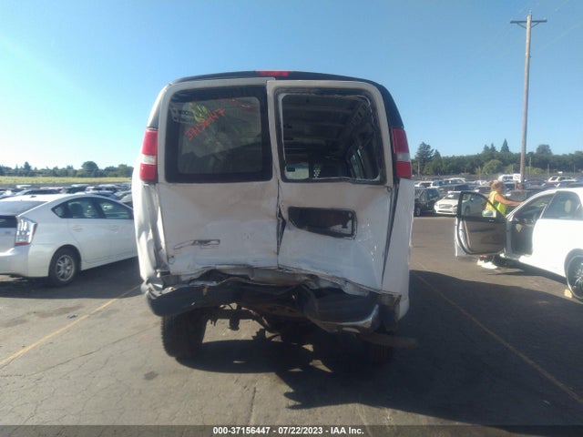 Chevrolet EXPRESS CARGO VAN 2016 1GCWGAFF7G1211448 Image 16