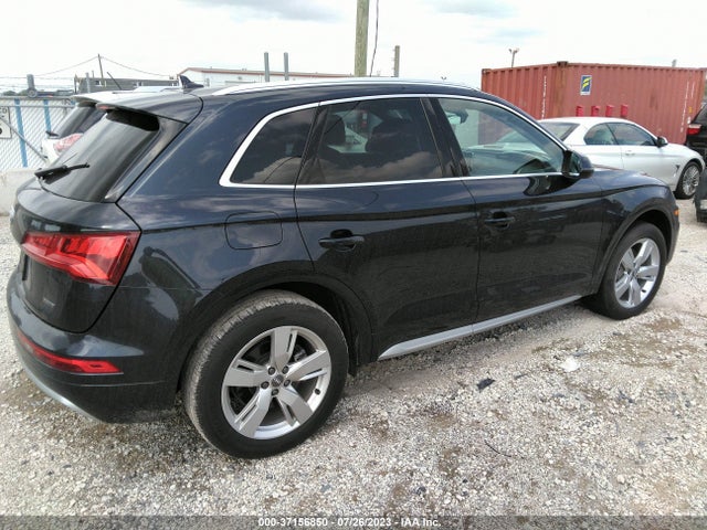 WA1BNAFY4K2027586 Audi Q5 Premium Plus