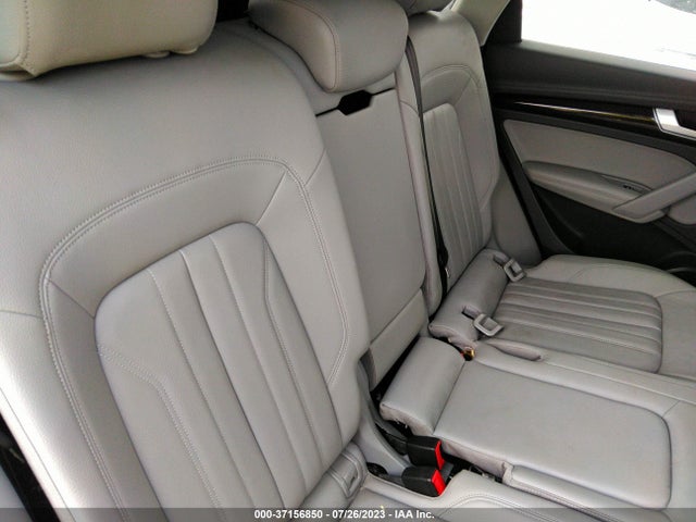 WA1BNAFY4K2027586 Audi Q5 Premium Plus