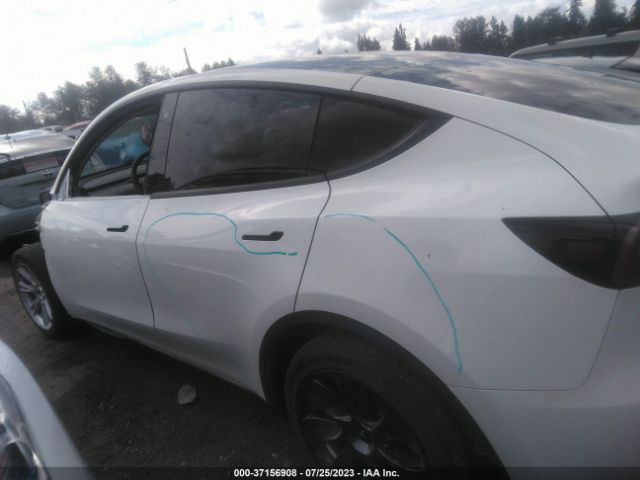 5YJYGDEEXLF015461 Tesla Model Y Long Range