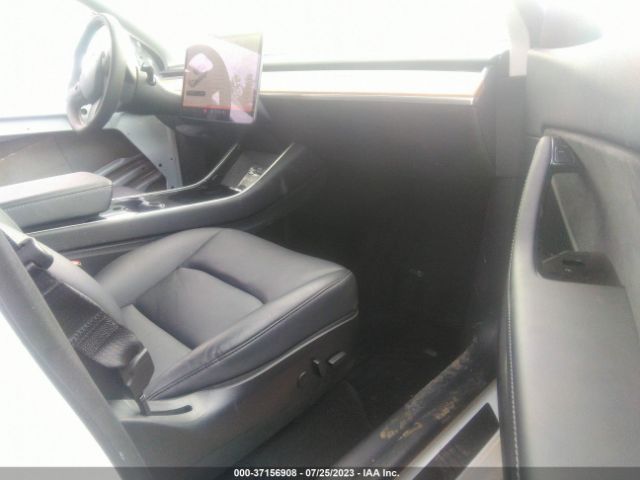 5YJYGDEEXLF015461 Tesla Model Y Long Range