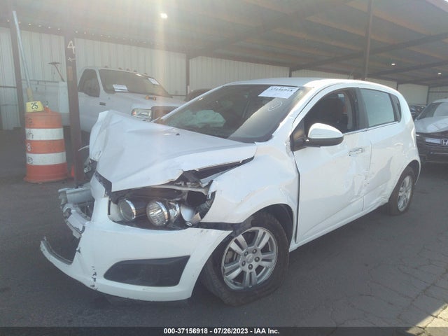 Chevrolet SONIC LT 2016 1G1JC6SH0G4101973 Image 2