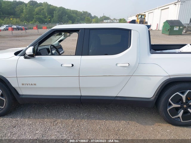2022 RIVIAN R1T ADVENTURE PACKAGE VIN: 7FCTGAAA7NN011913