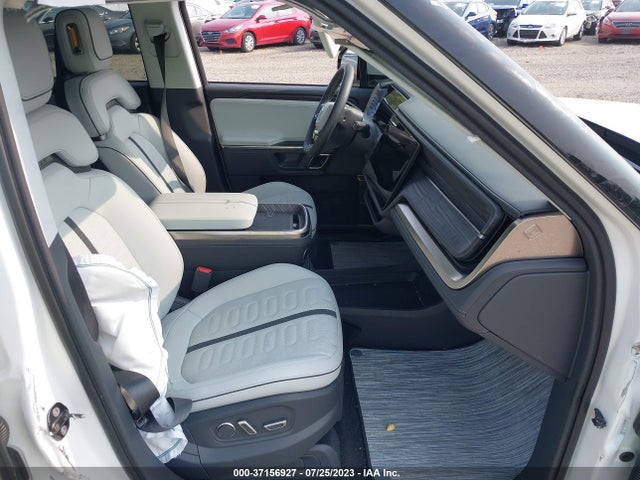 2022 RIVIAN R1T ADVENTURE PACKAGE VIN: 7FCTGAAA7NN011913