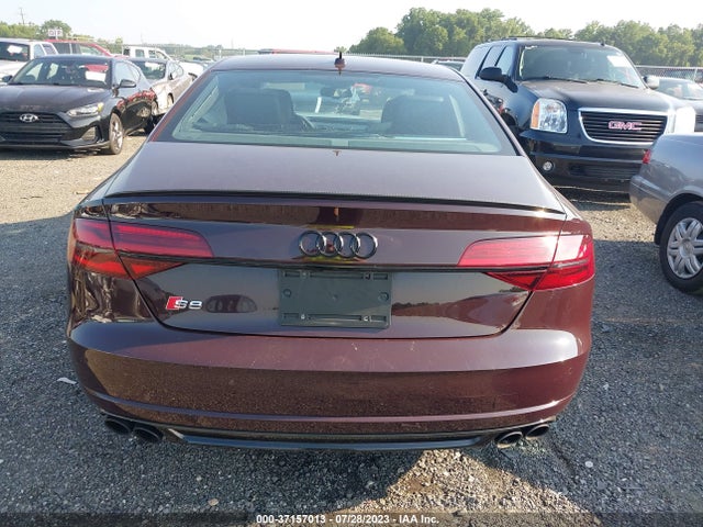 2017 Audi S8, VIN: WUAJ5AFDXHN900606