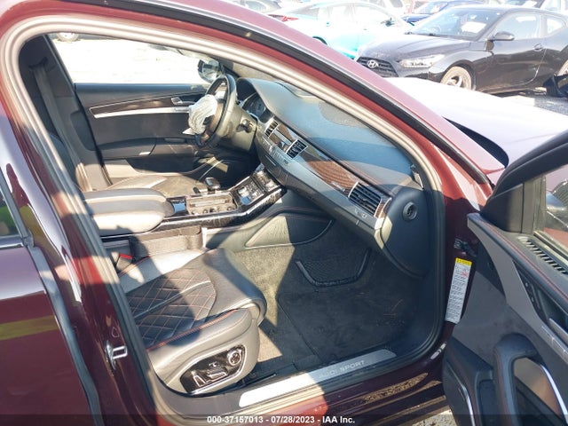 2017 Audi S8, VIN: WUAJ5AFDXHN900606