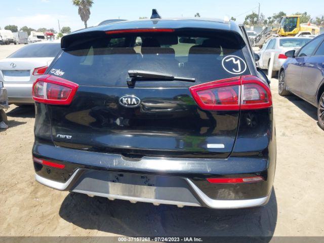 KNDCB3LC0K5301677 KIA NIRO LX