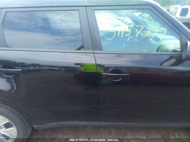 KNDJN2A21E7002680 KIA Soul Base