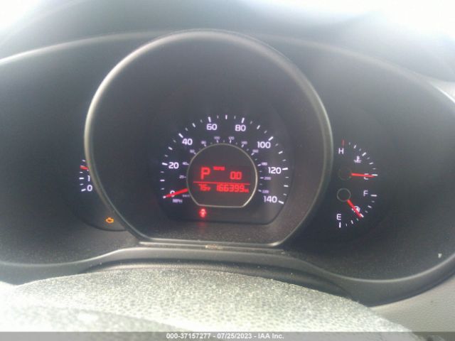 KNDJN2A21E7002680 KIA Soul Base