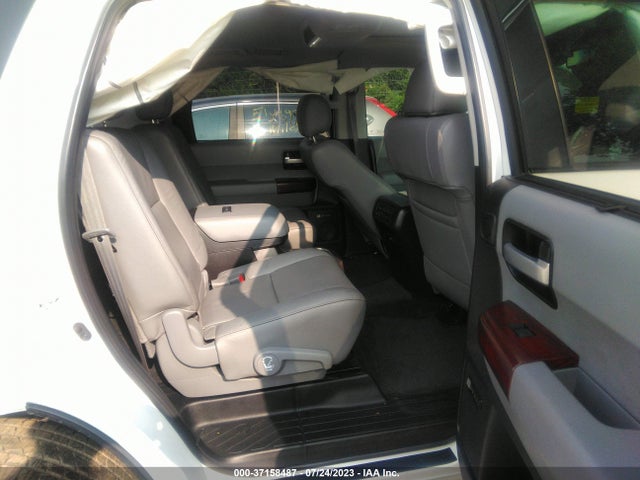 2016 Toyota Sequoia, VIN: 5TDDW5G18GS146021