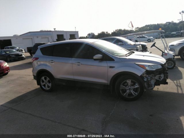 1FMCU0GX5FUA87797 Ford ESCAPE SE