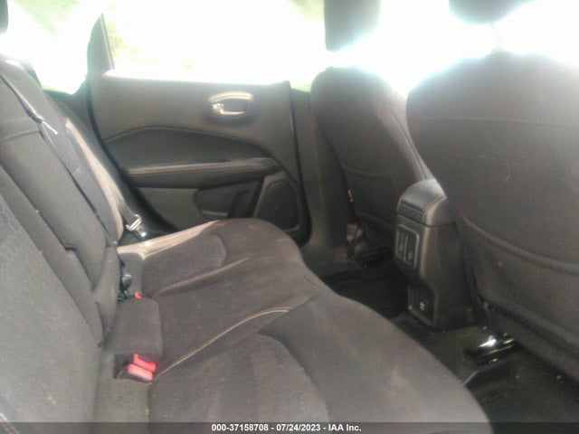 3C4NJCAB4JT255145 Jeep Compass Sport