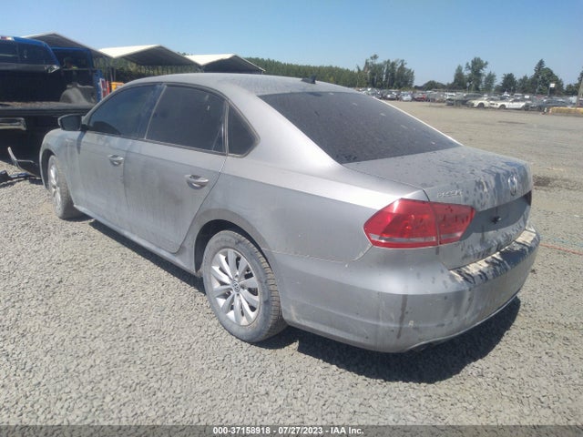 1VWAT7A31EC030317 Volkswagen Passat Wolfsburg Ed