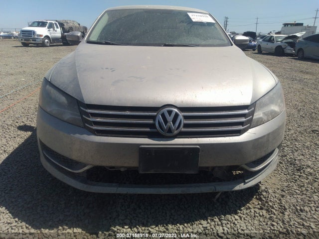 1VWAT7A31EC030317 Volkswagen Passat Wolfsburg Ed