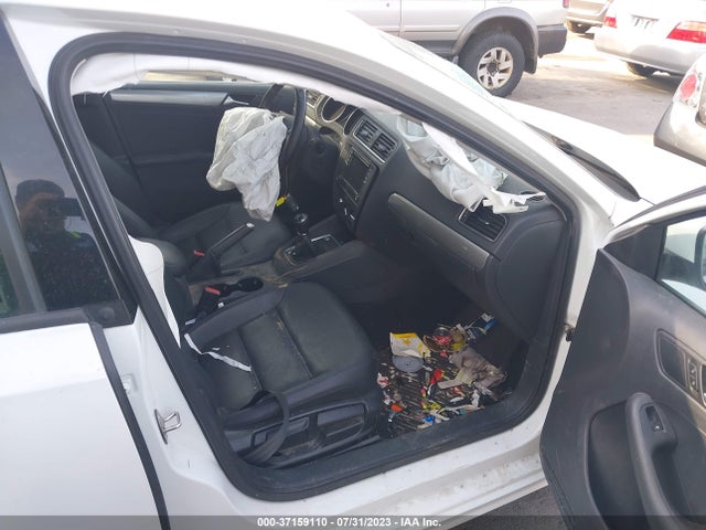 3VWB67AJ0JM212982 Volkswagen Jetta 1.4t