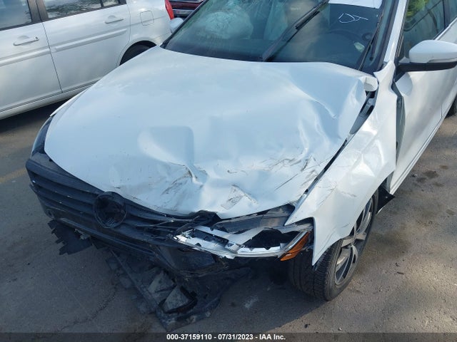 3VWB67AJ0JM212982 Volkswagen Jetta 1.4t