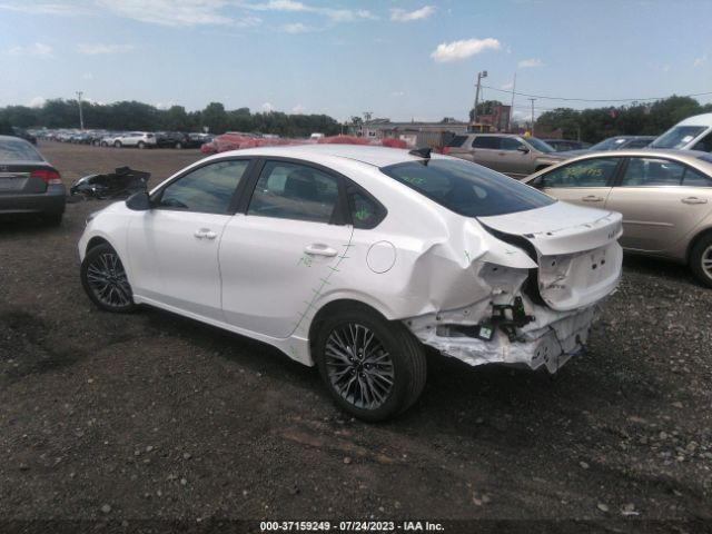 3KPF54AD2NE473286 KIA Forte Gt-line
