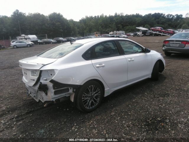 3KPF54AD2NE473286 KIA Forte Gt-line