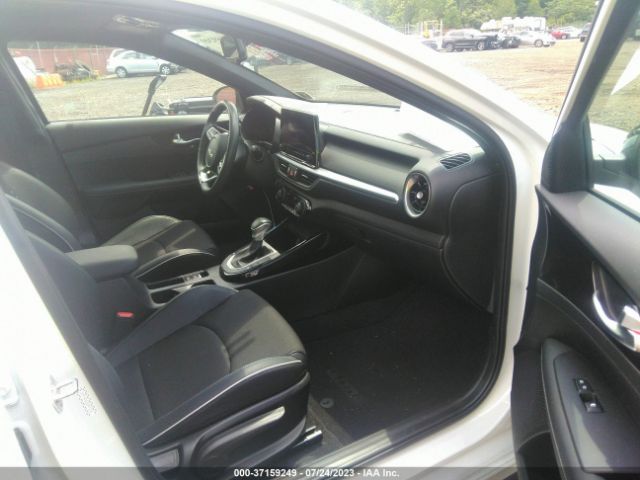 3KPF54AD2NE473286 KIA Forte Gt-line