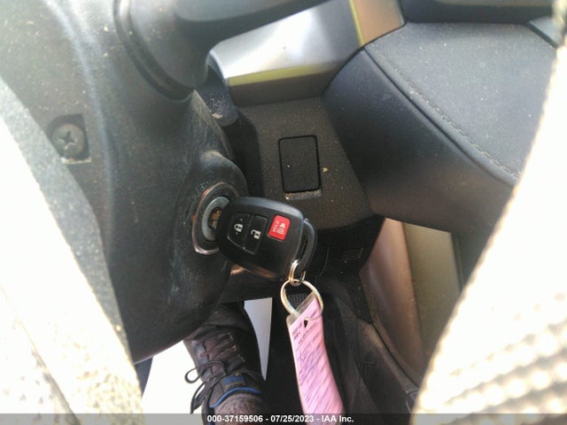 Toyota RAV4 LE 2017 JTMZFREV9HJ703973 Image 11