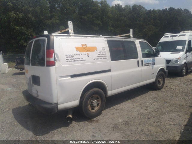 2009 CHEVROLET EXPRESS CARGO VAN VIN: 1GCGG256X91172823