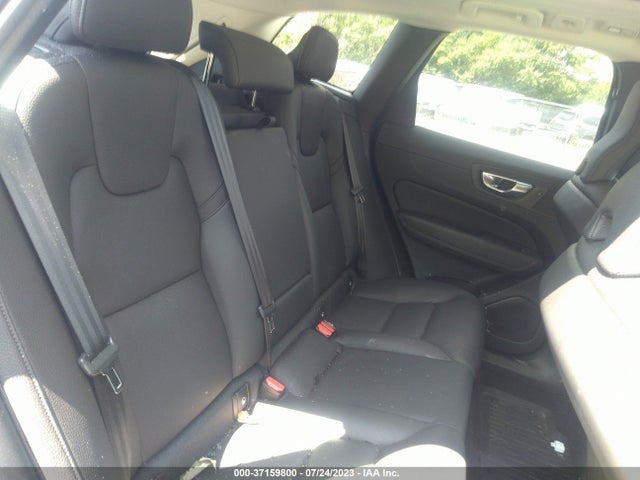 2022 VOLVO XC60 MOMENTUM VIN: YV4L12RK1N1079459