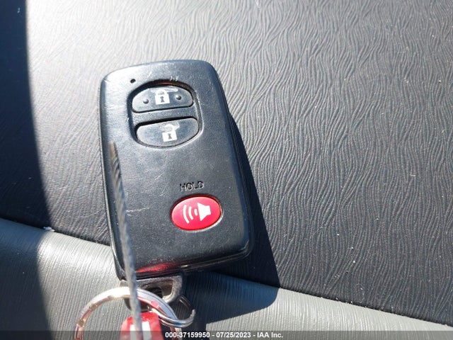 Toyota Prius V Two/three/five 2014 JTDZN3EU1E3331746 Image 11