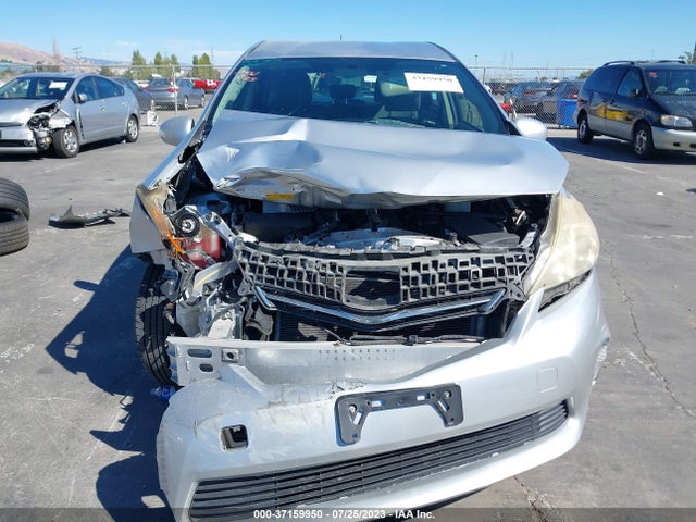 Toyota Prius V Two/three/five 2014 JTDZN3EU1E3331746 Image 13