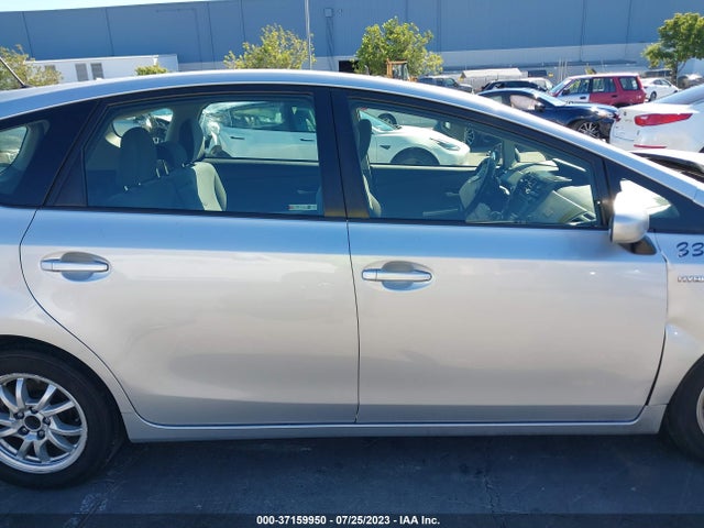 Toyota Prius V Two/three/five 2014 JTDZN3EU1E3331746 Image 14