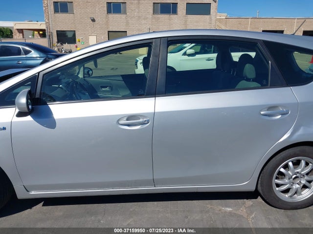 Toyota Prius V Two/three/five 2014 JTDZN3EU1E3331746 Image 15