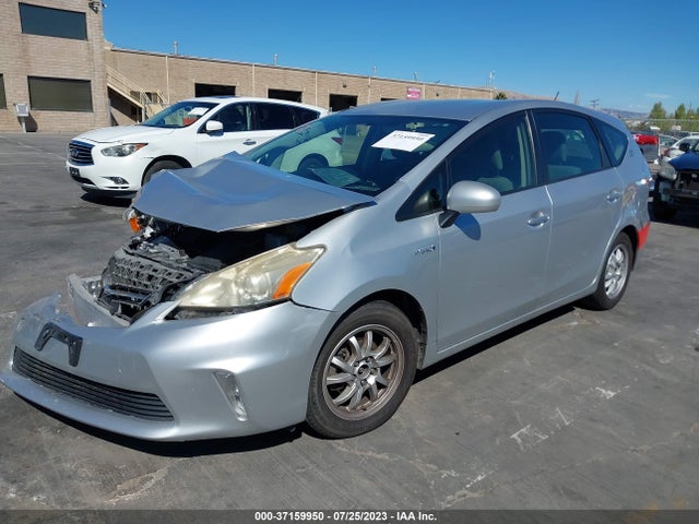 Toyota Prius V Two/three/five 2014 JTDZN3EU1E3331746 Image 2