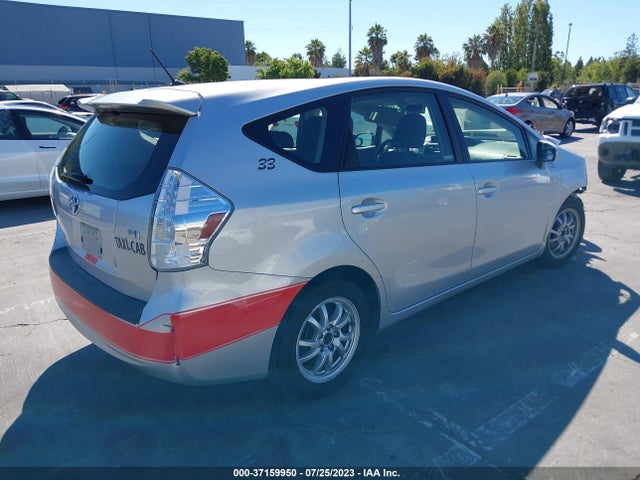 Toyota Prius V Two/three/five 2014 JTDZN3EU1E3331746 Image 4