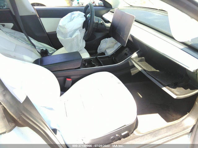 Tesla Model 3 Long Range 2020 5YJ3E1EB2LF639842 Image 13