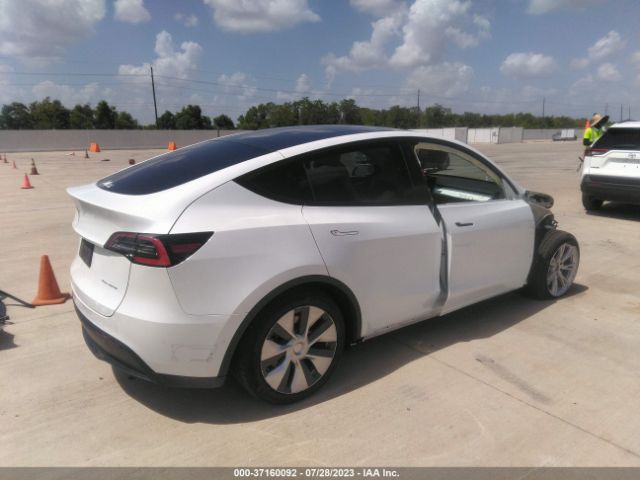 5YJYGDEE3MF090052 Tesla Model Y Long Range