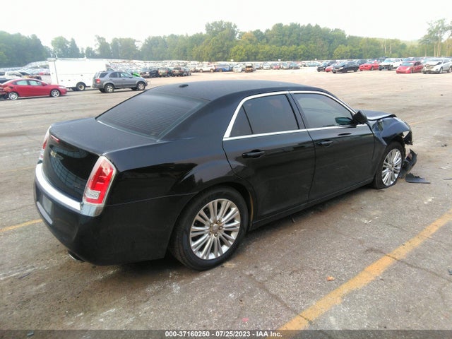 2C3CCARG2EH217891 Chrysler 300