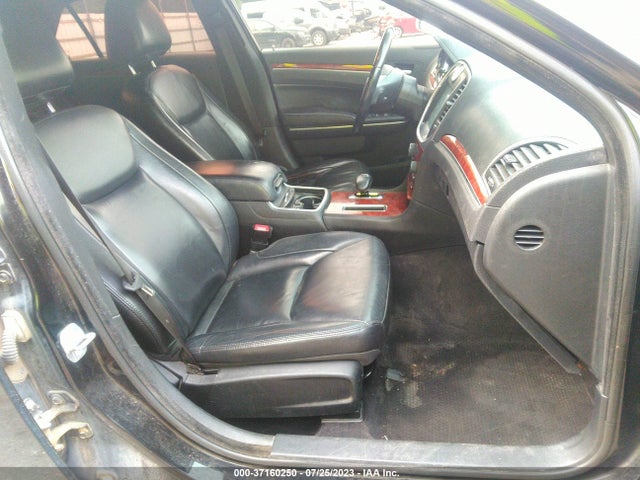 2C3CCARG2EH217891 Chrysler 300