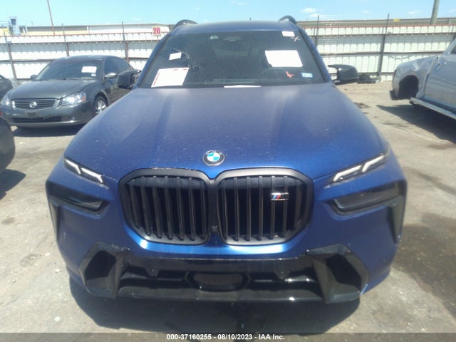 BMW X7 M60i 2023 аукцион фото