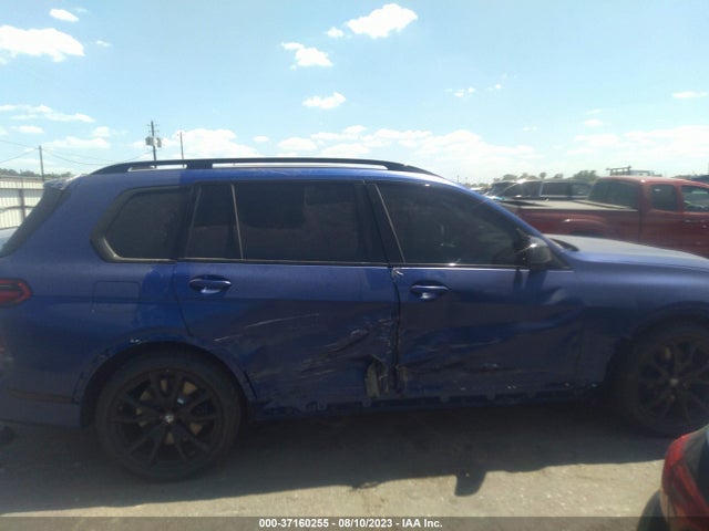 BMW X7 M60i 2023 аукцион фото