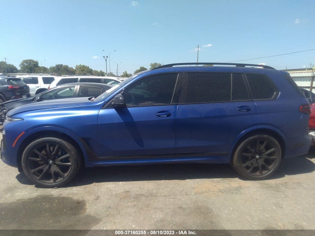 BMW X7 M60i 2023 аукцион фото