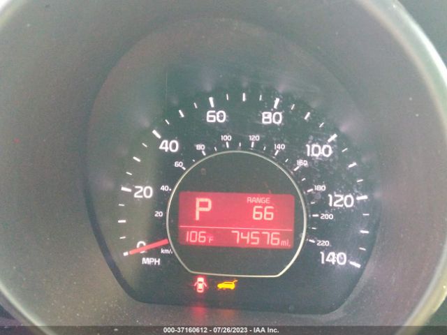 KNDJN2A22K7005762 KIA Soul Base