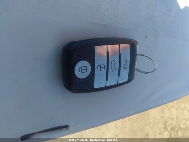 KNDJX3AE8G7012863 KIA Soul Ev +