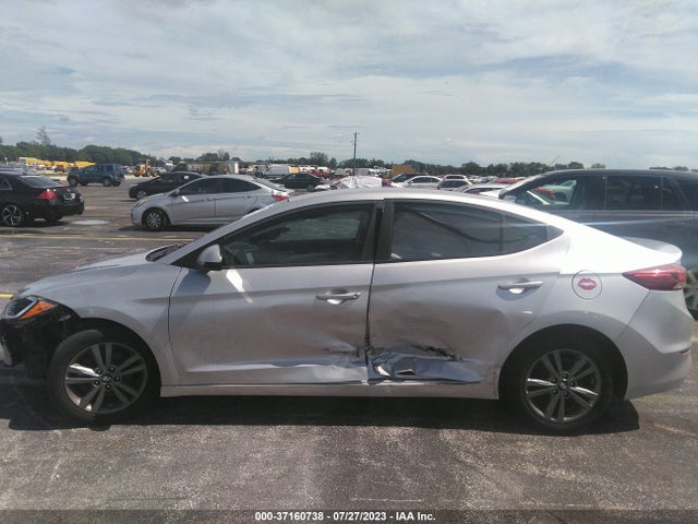 Hyundai ELANTRA SE 2017 5NPD84LF1HH033122 Image 13