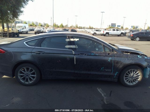 3FA6P0PU1HR275814 Ford Fusion Energi Se