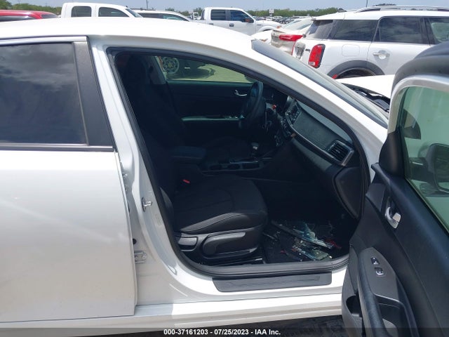 KIA Optima Lx 2016 5XXGT4L38GG019911 Image 5
