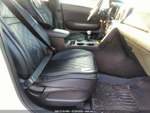 KNDP6CAC8L7649032 KIA SPORTAGE S