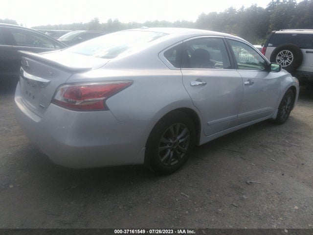 Nissan Altima 2.5 S 2015 1N4AL3AP4FC588278 Image 4