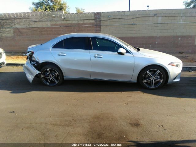 W1K3G4EB8NJ356536 Mercedes-Benz A-class A 220